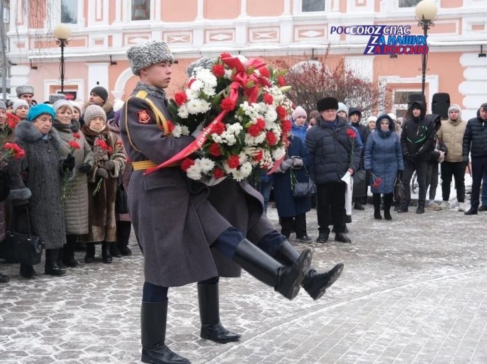 Председатель Высшего совета РОССОЮЗСПАСа Алексей Дударев принял участие в церемонии возложения цветов к памятнику «Детям войны»